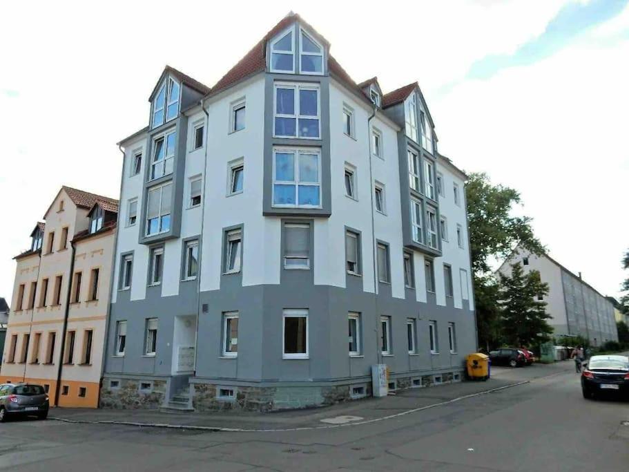 Stilvolle Ferienwohnung Mit Stellplatz Wlan Free Netflix Naehe Bahnhof Zwickau Exteriér fotografie