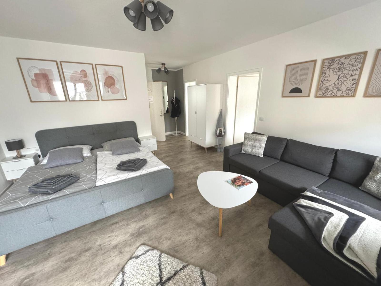 Stilvolle Ferienwohnung Mit Stellplatz Wlan Free Netflix Naehe Bahnhof Zwickau Exteriér fotografie