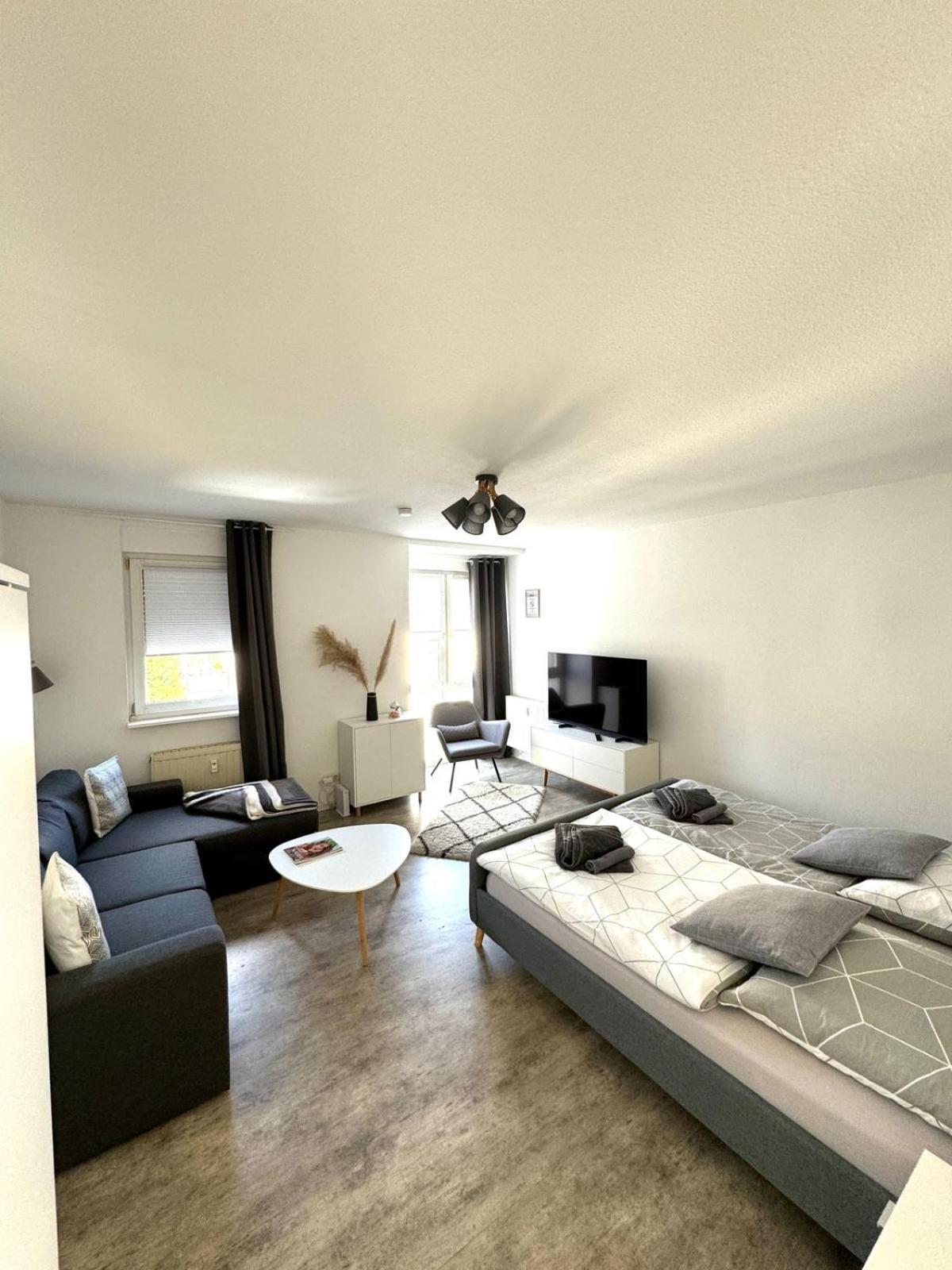 Stilvolle Ferienwohnung Mit Stellplatz Wlan Free Netflix Naehe Bahnhof Zwickau Exteriér fotografie